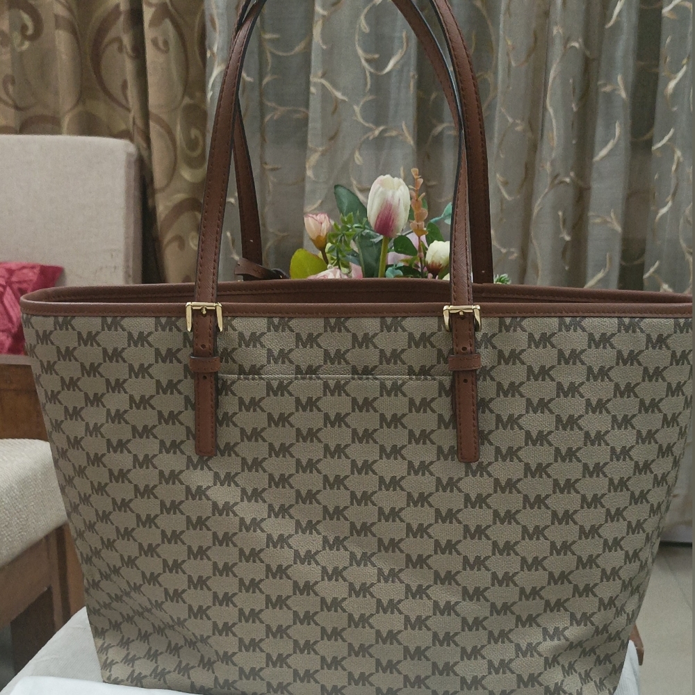 Authentic Michael Kors Jet Set Heritage Large Tote - Picture 2 of 12